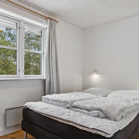4 Bedroom Cozy Home In Rodby * Rødby