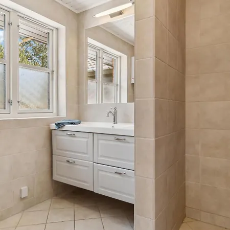 4 Bedroom Cozy Home In Rodby